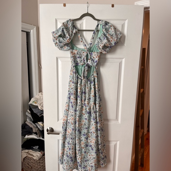 ASTR the Label Bubble Sleeve Floral Tiered Midi Dress - Picture 2 of 4